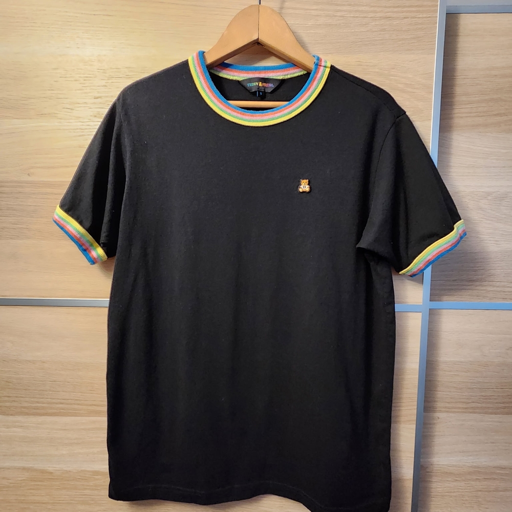 🧸 Teddy Fresh Black Rainbow Collar Crew Neck T-Shirt Unisex